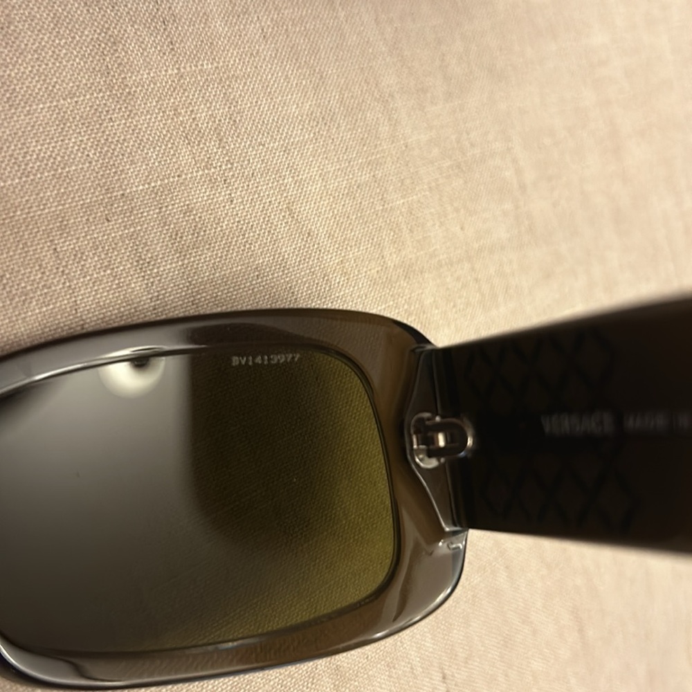 Versace sunglasses - Picture 9 of 13